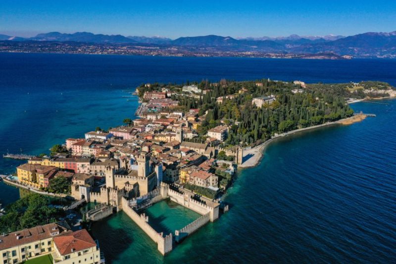 sirmione-2-1920x1440-1-pr1twxl7vo83mwbxun332dqwvrh6ogdgxmy2yq5yls